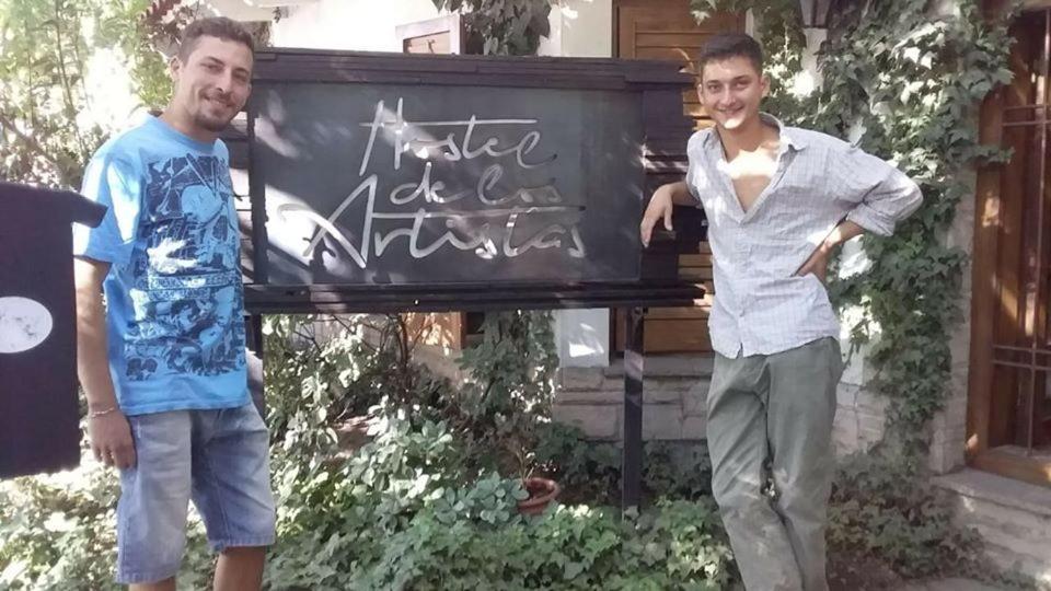 Hostel De Los Artistas Мендоса Екстер'єр фото