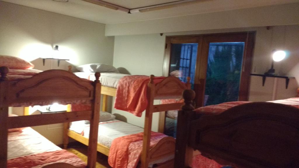 Hostel De Los Artistas Мендоса Екстер'єр фото