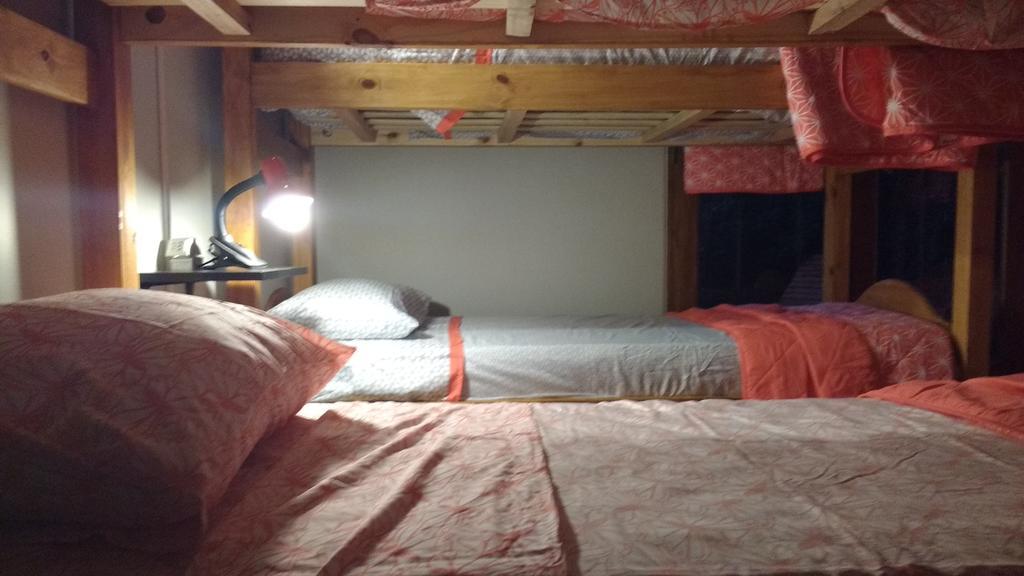 Hostel De Los Artistas Мендоса Екстер'єр фото