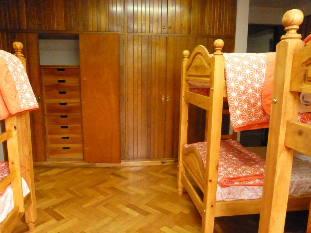 Hostel De Los Artistas Мендоса Екстер'єр фото