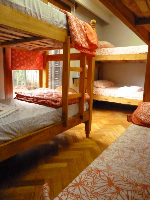 Hostel De Los Artistas Мендоса Екстер'єр фото