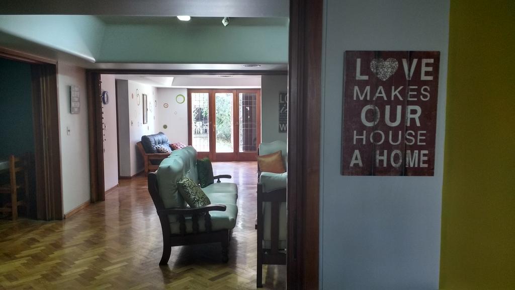 Hostel De Los Artistas Мендоса Екстер'єр фото