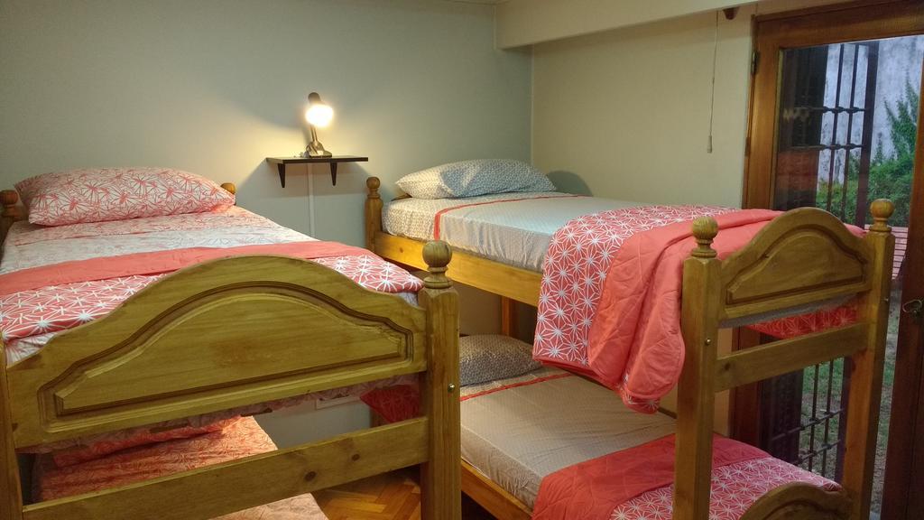 Hostel De Los Artistas Мендоса Екстер'єр фото